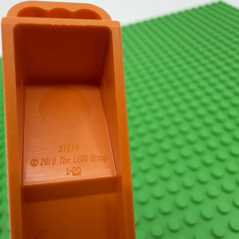 Lego brick separator