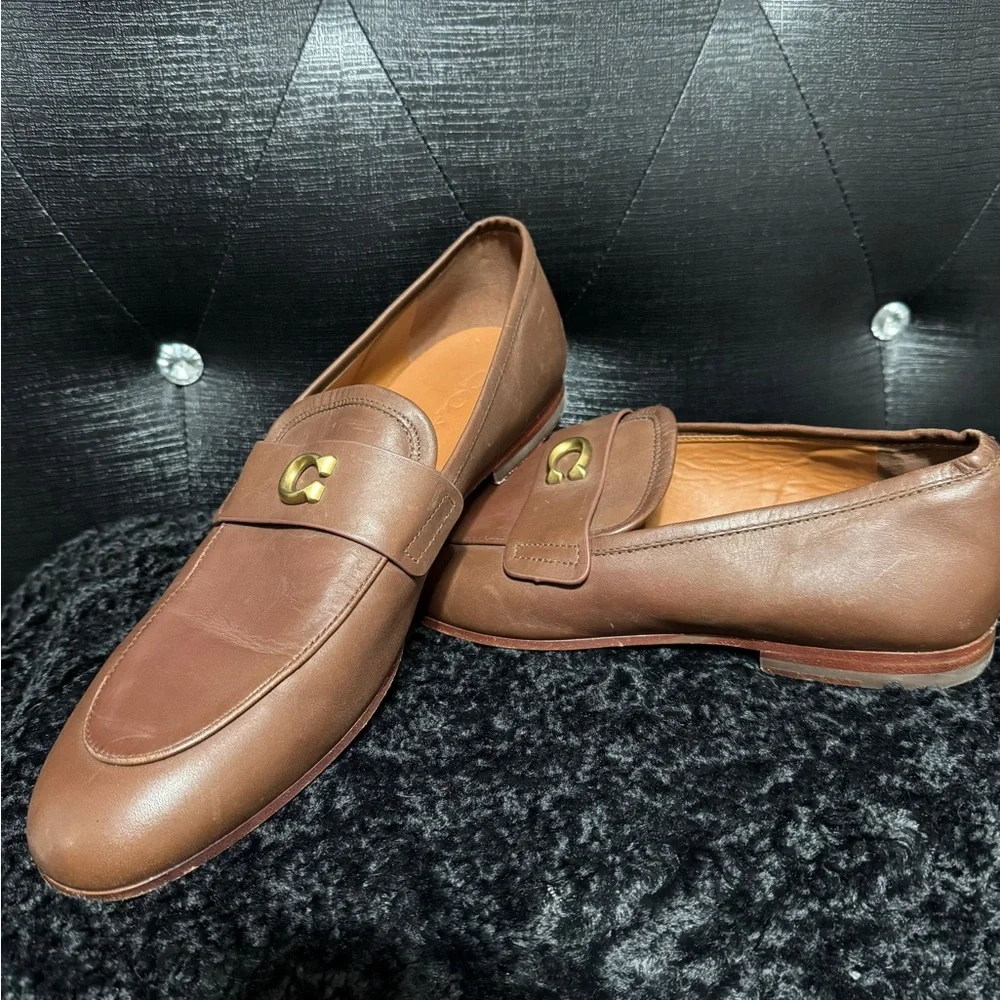 Coach elegant tan