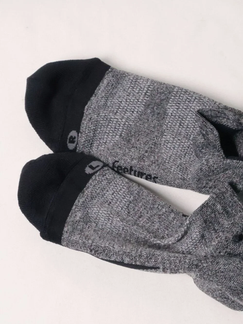 Feetures brand new