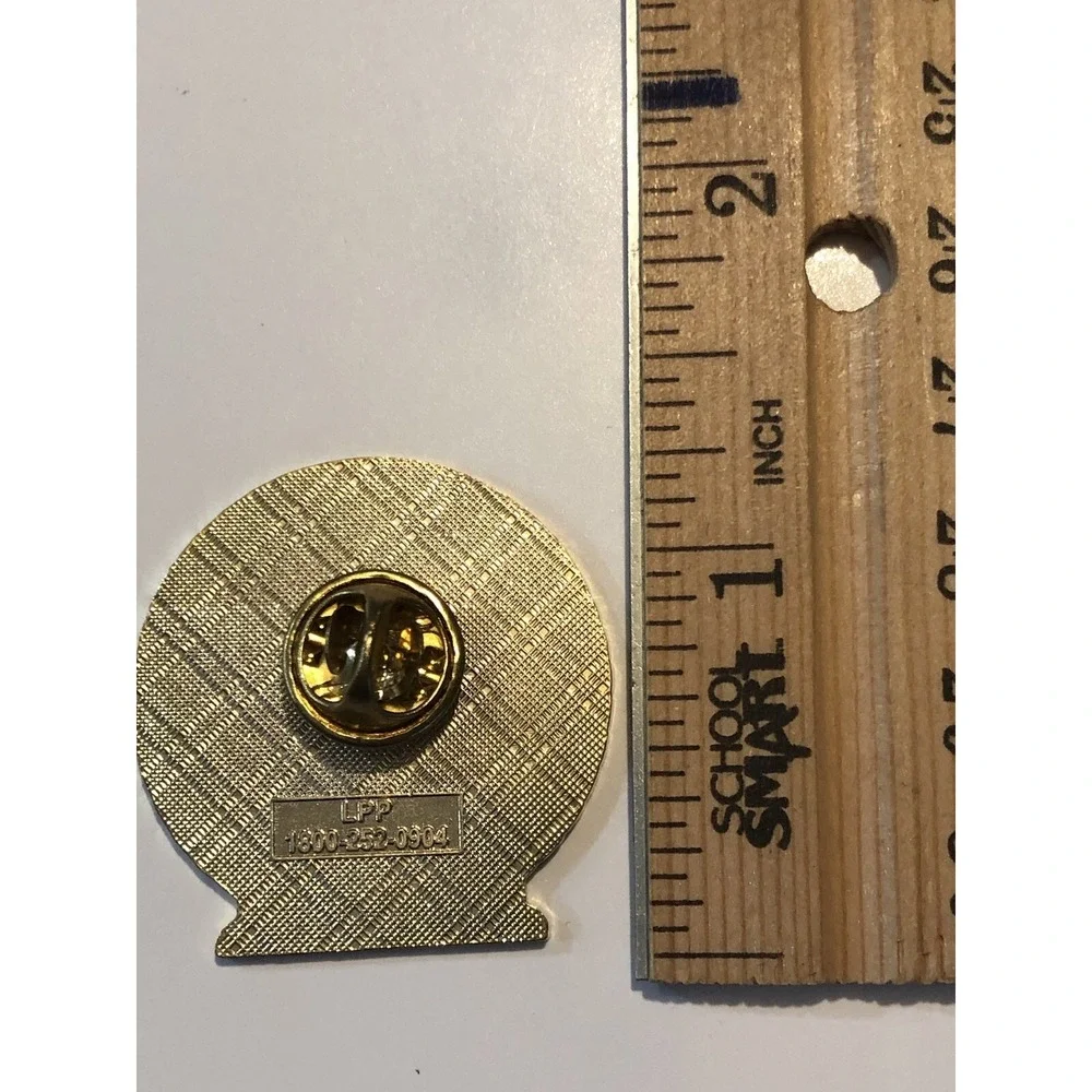 N/A collectible lapel