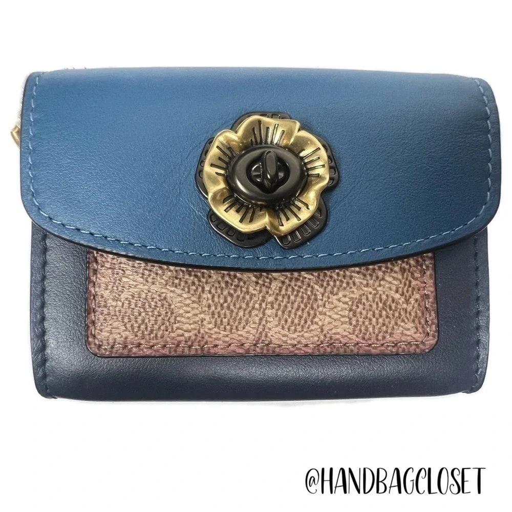 Coach tea rose