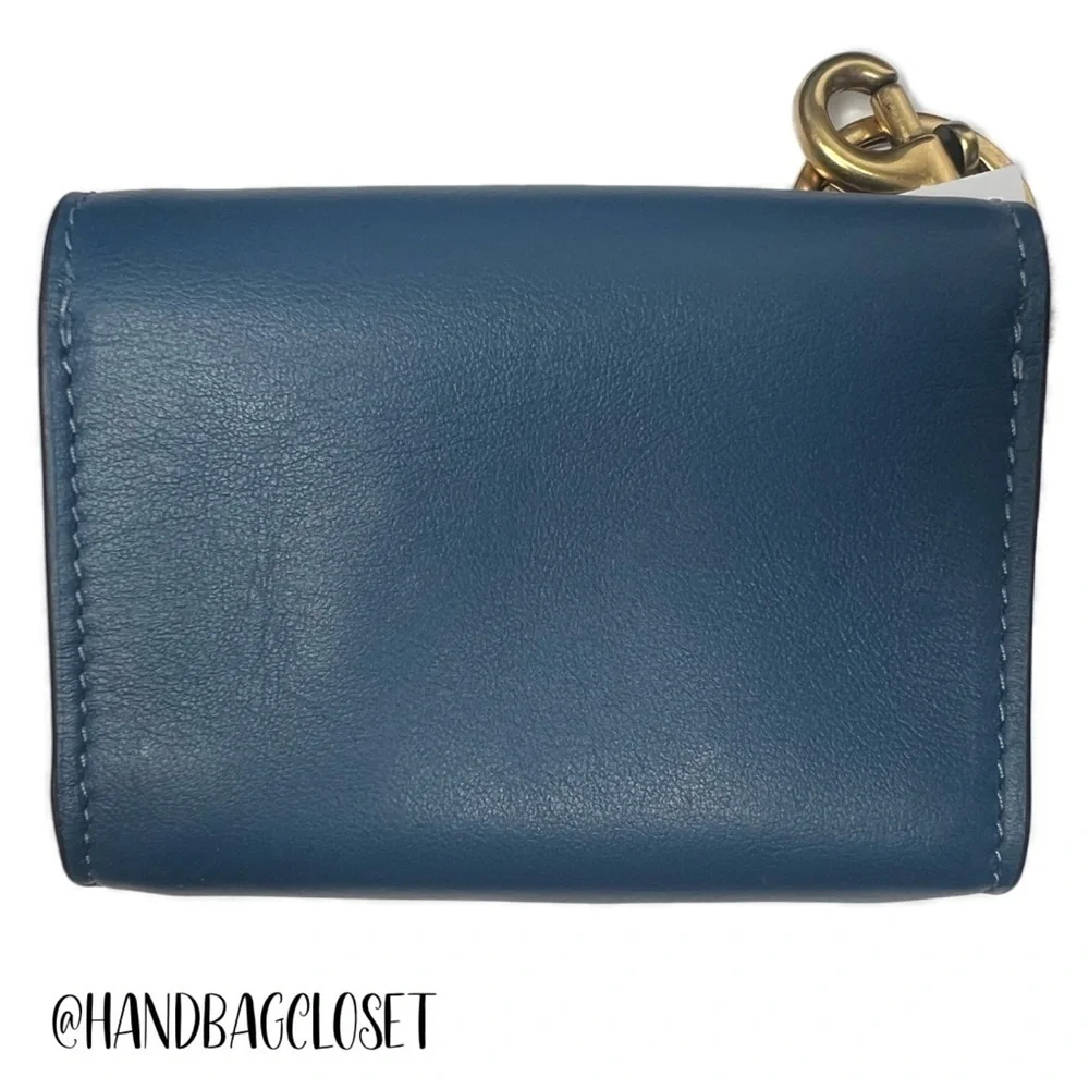 Coach tea rose