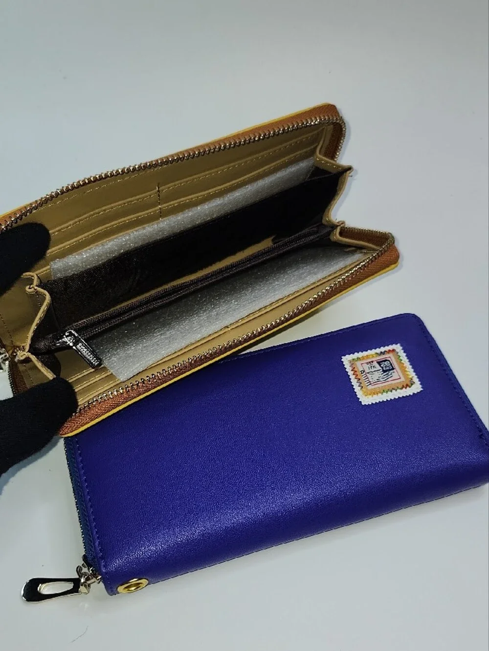 N/A zip wallets