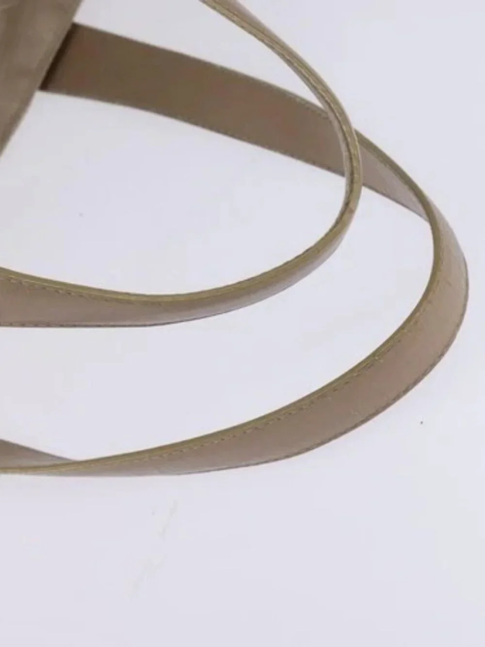 CHANEL brand	chanel color	beige
