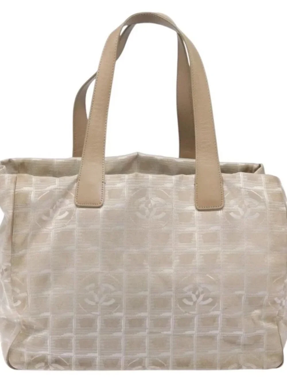 CHANEL brand	chanel color	beige
