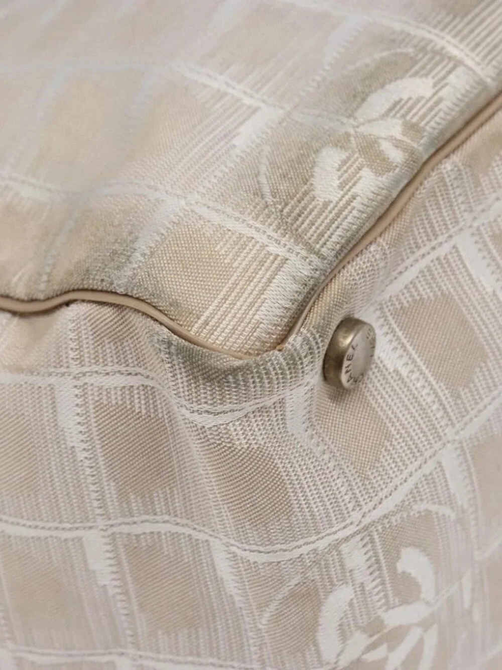 CHANEL brand	chanel color	beige