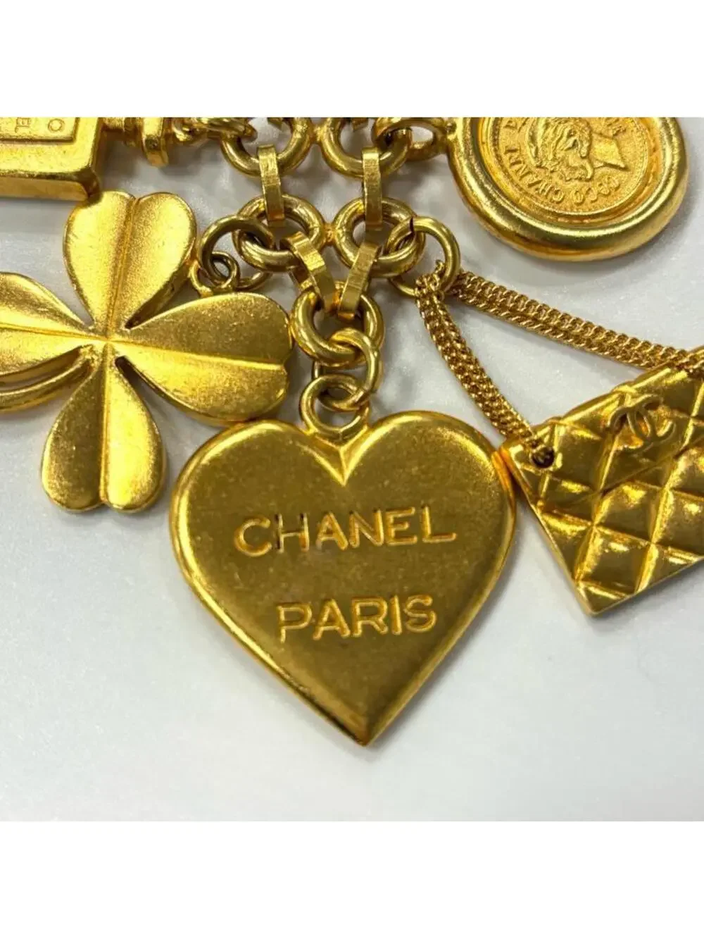 CHANEL elevate your