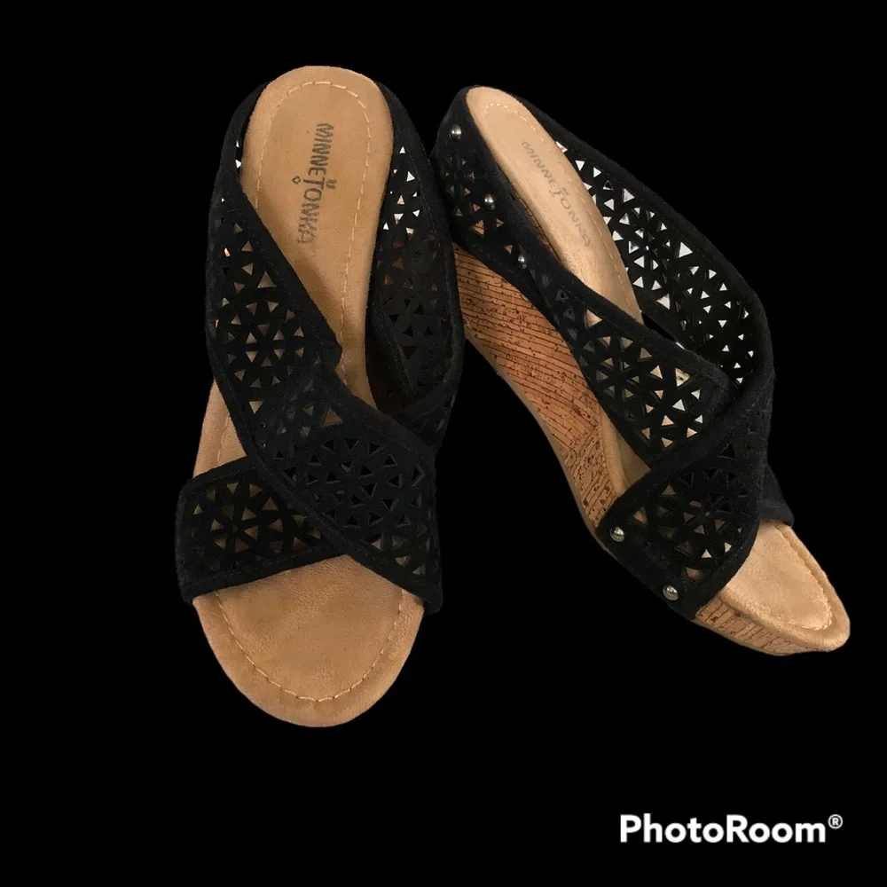 Minnetonka lainey crisscross