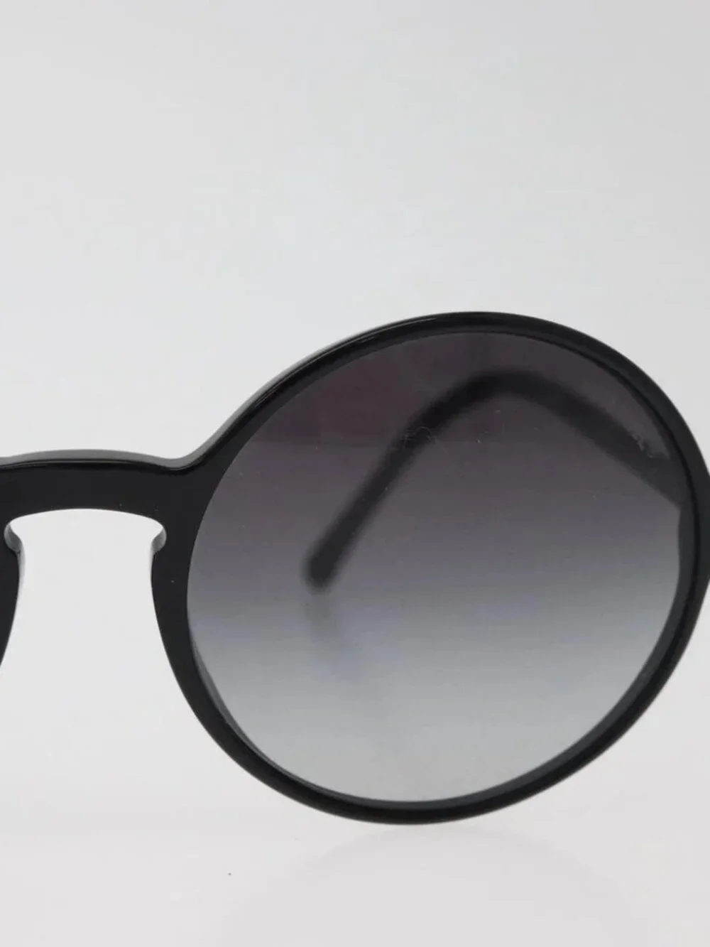 CHANEL brand	chanel color	black