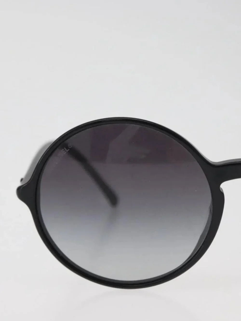 CHANEL brand	chanel color	black