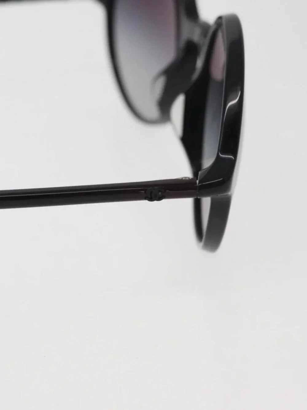 CHANEL brand	chanel color	black