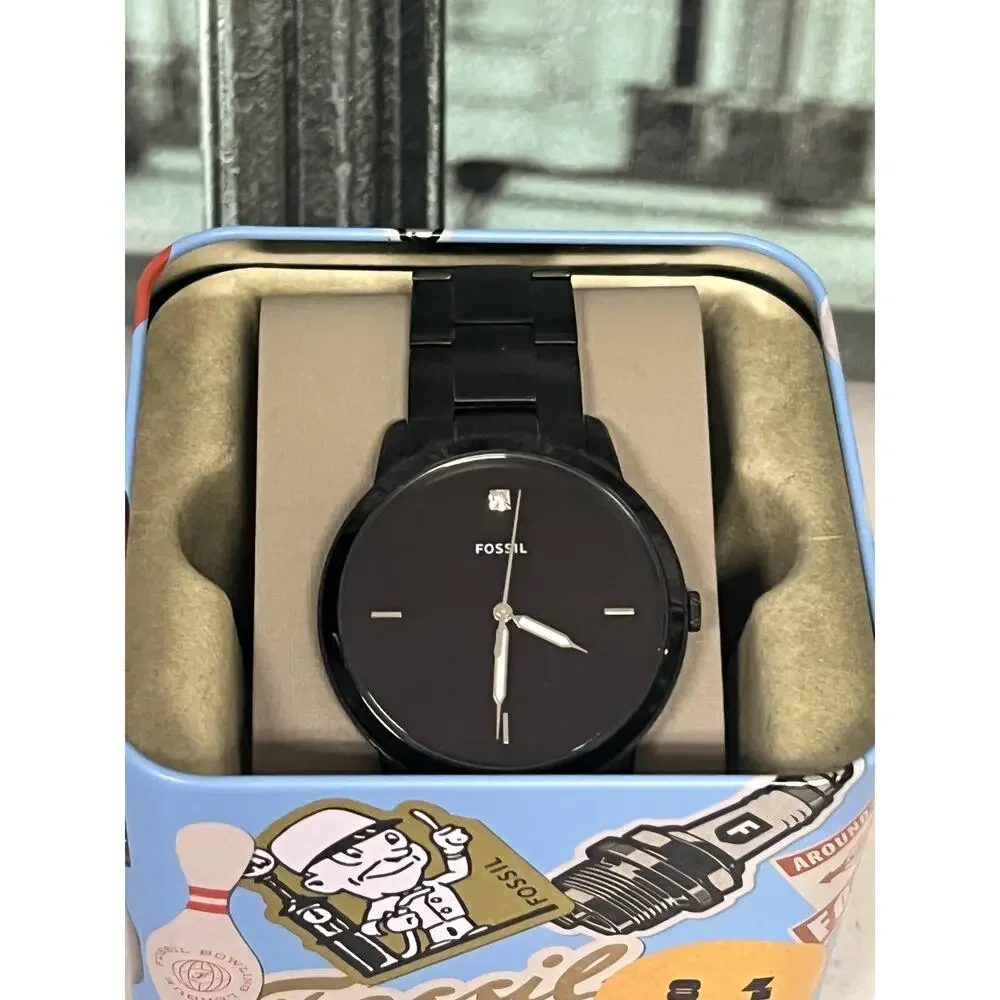 Fossil lightweight minimalist pvd