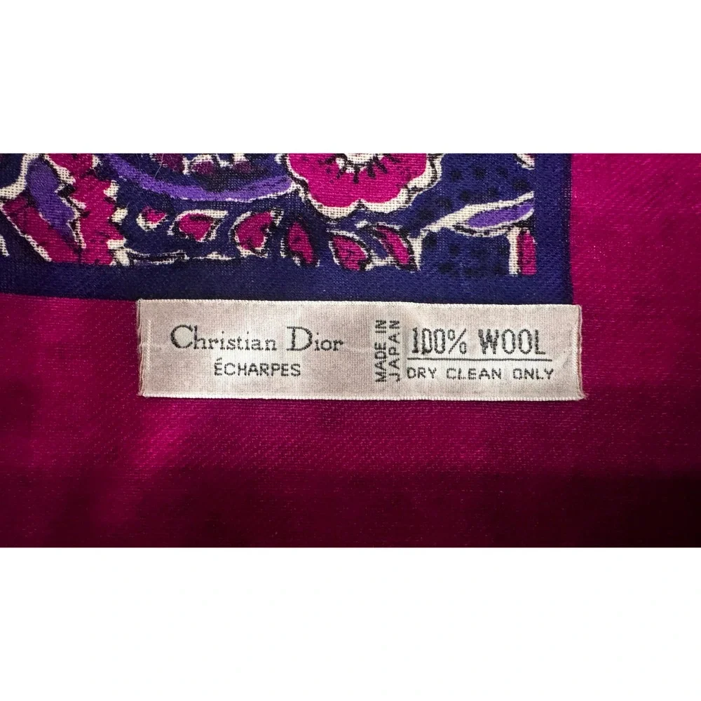 Christian Dior ECharpes Vintage Wool Scarf Magenta Fuscia Paisley Japan 35