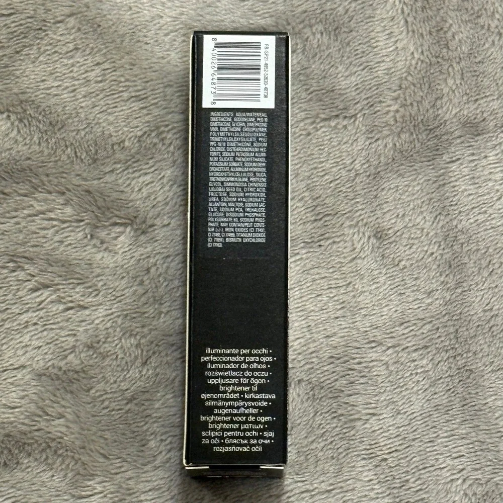 Fenty Beauty by Rihanna illuminate described