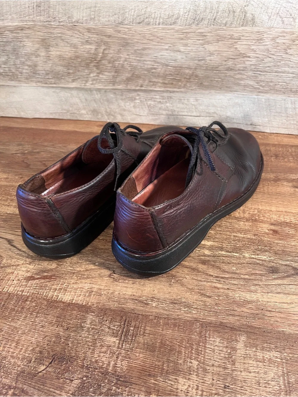 Clarks vintage dark