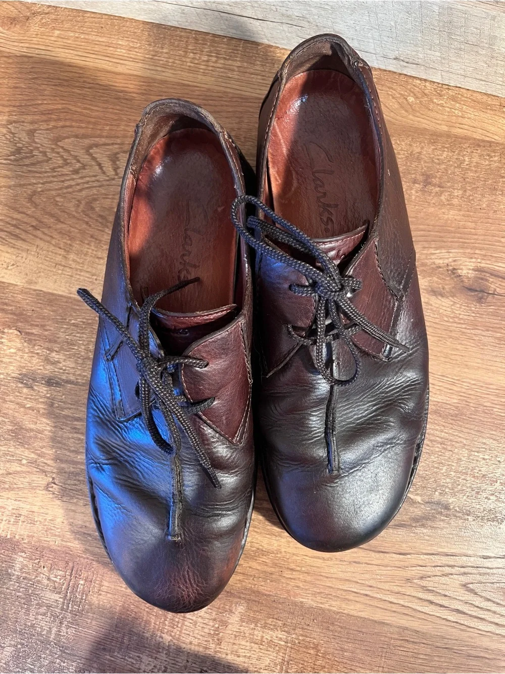 Clarks vintage dark