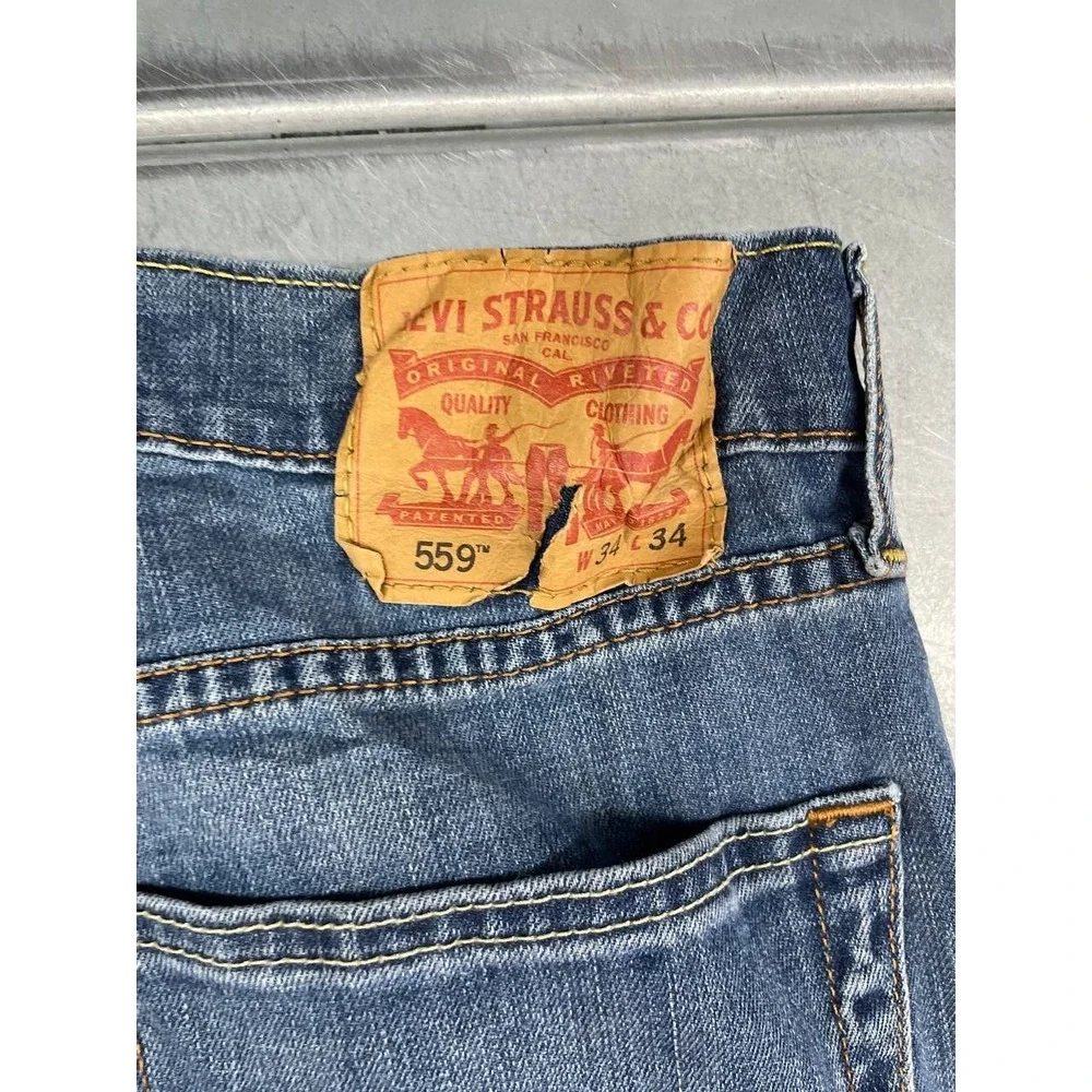 Levis discoloration use wear