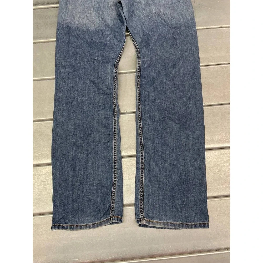 Levis use levis