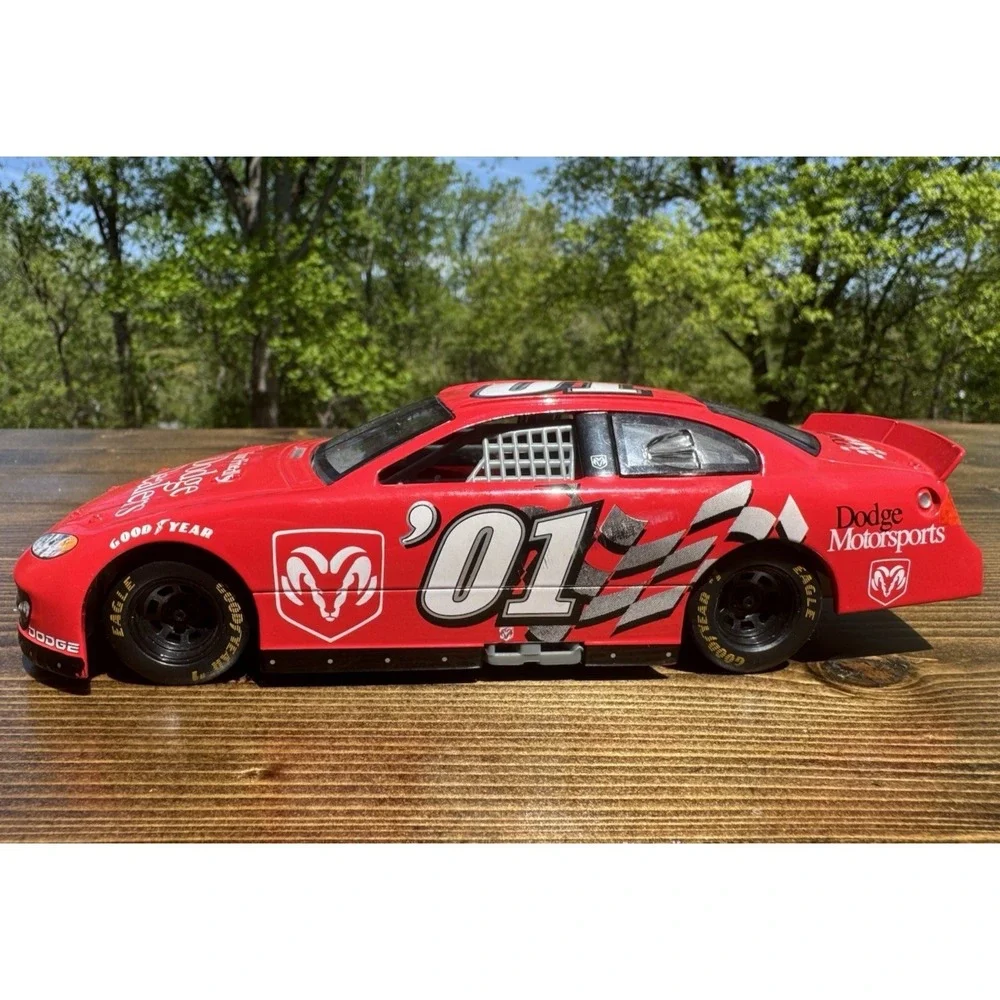 2001 Racing Champions Dodge Motorsports 01 Intrepid RT NASCAR 1/24 Diecast‎