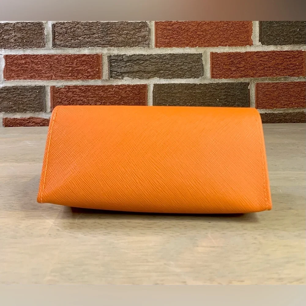 Tory Burch authentic tory