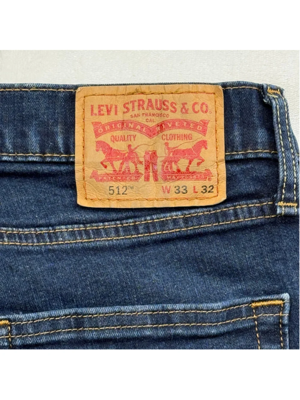 Levis sure 33x32