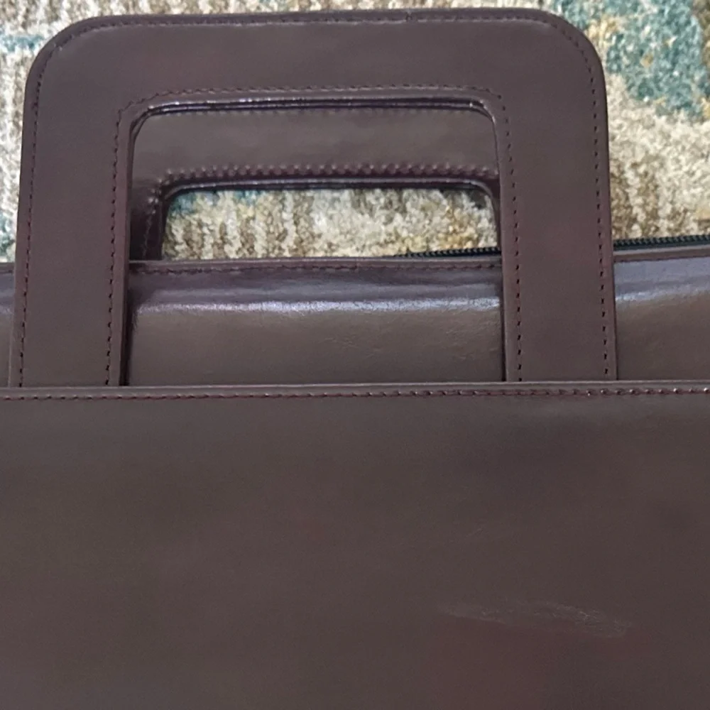 Vegan Leather‎ Retractable Handles Briefcase Portfolio. Never used. Dark Brown