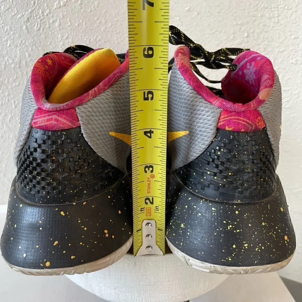 Nike classic pair
