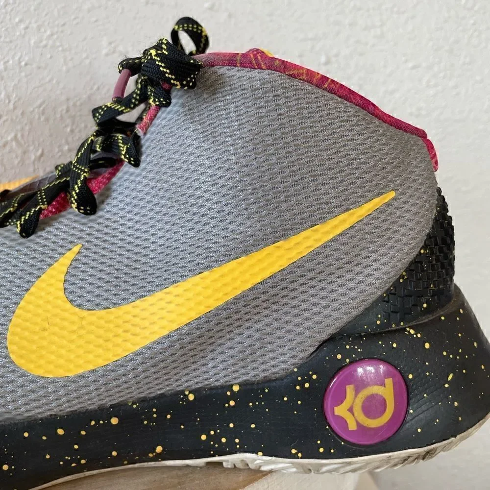 Nike classic pair