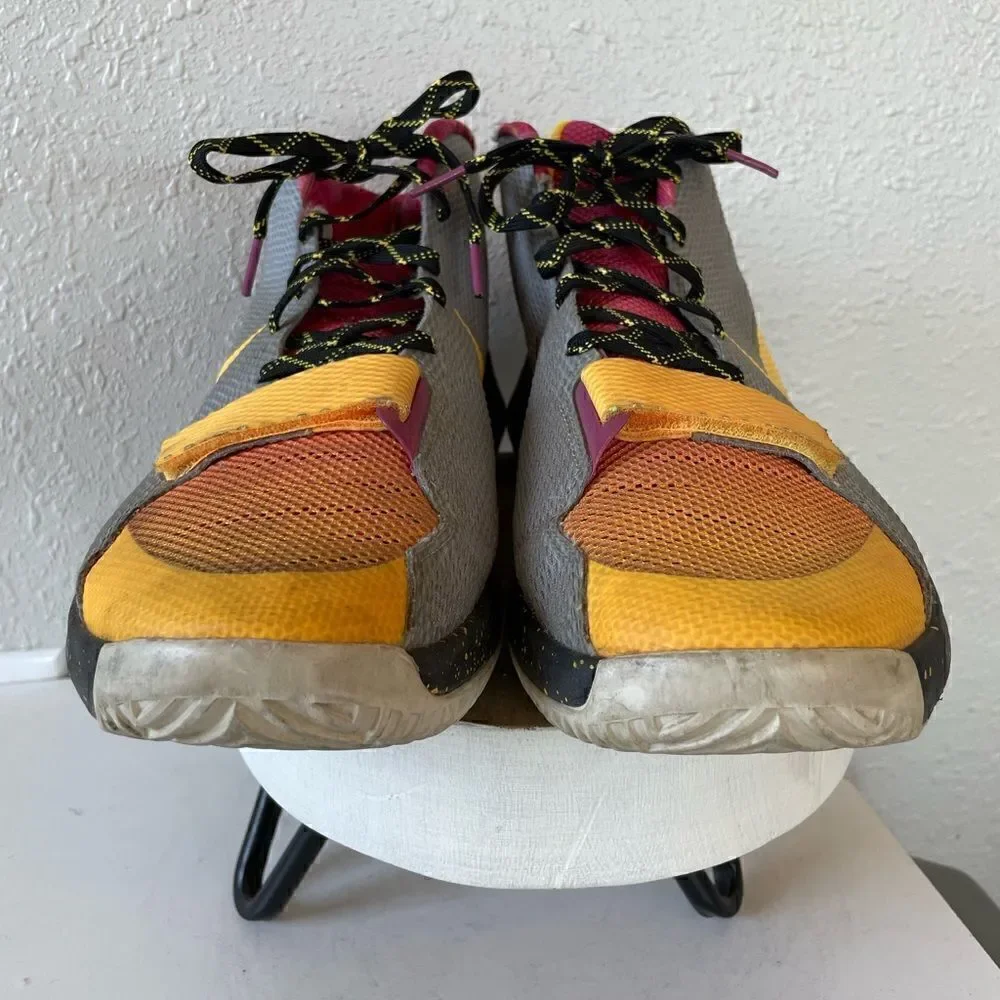 Nike classic pair
