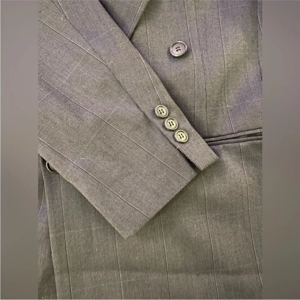 Pierre Cardin gray elevate this