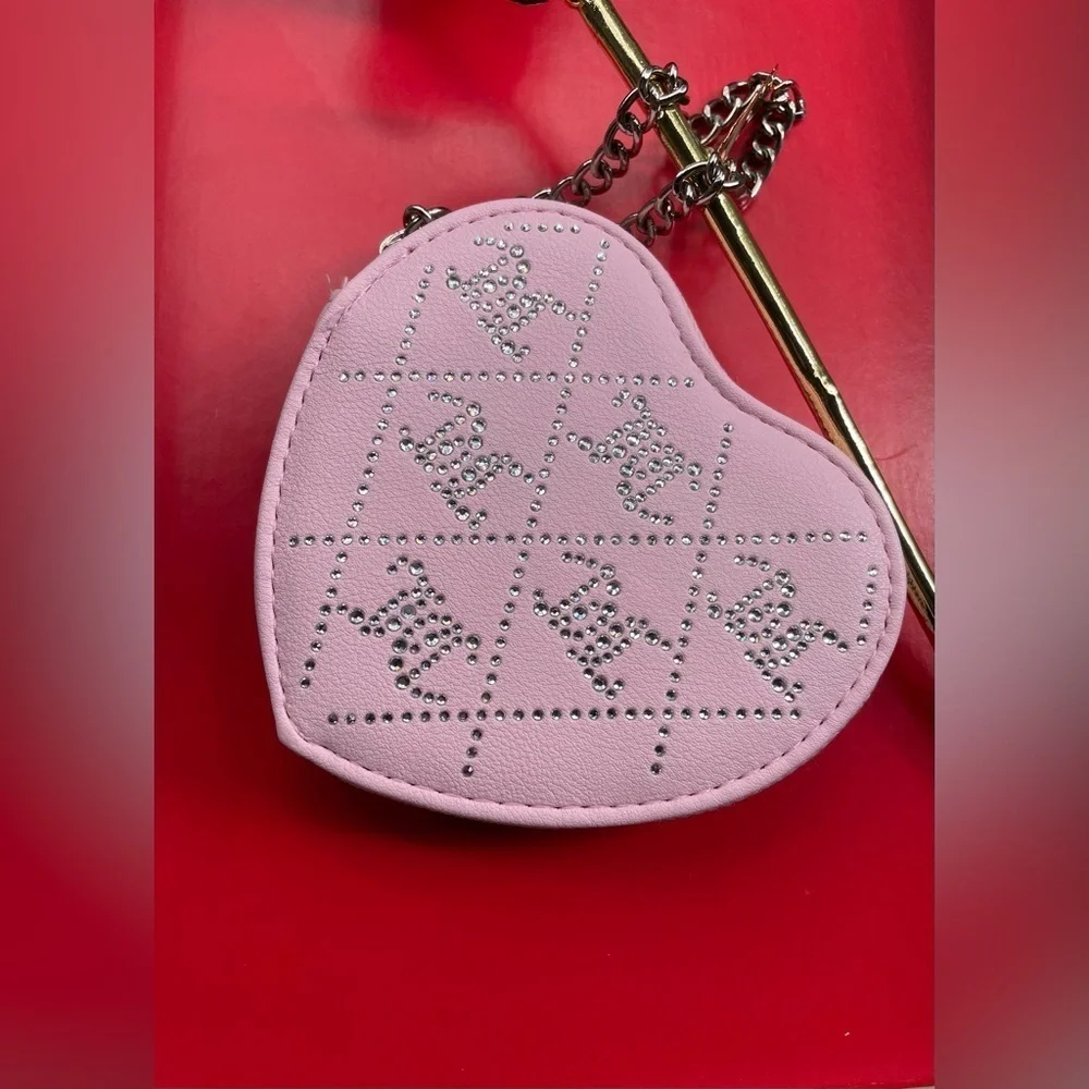 Juicy Couture 💖💖chic heart