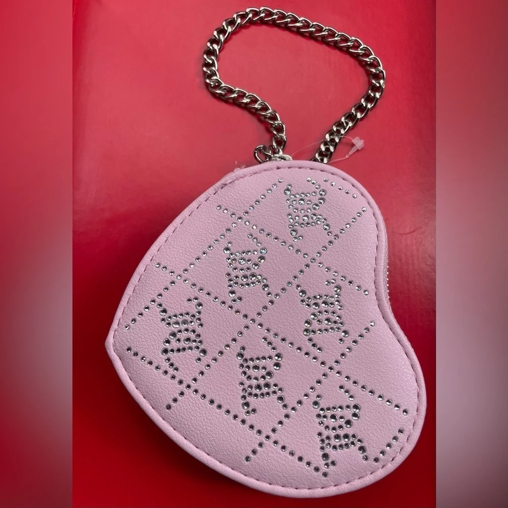 Juicy Couture 💖💖chic heart