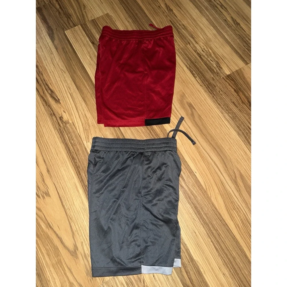 Nike boy medium