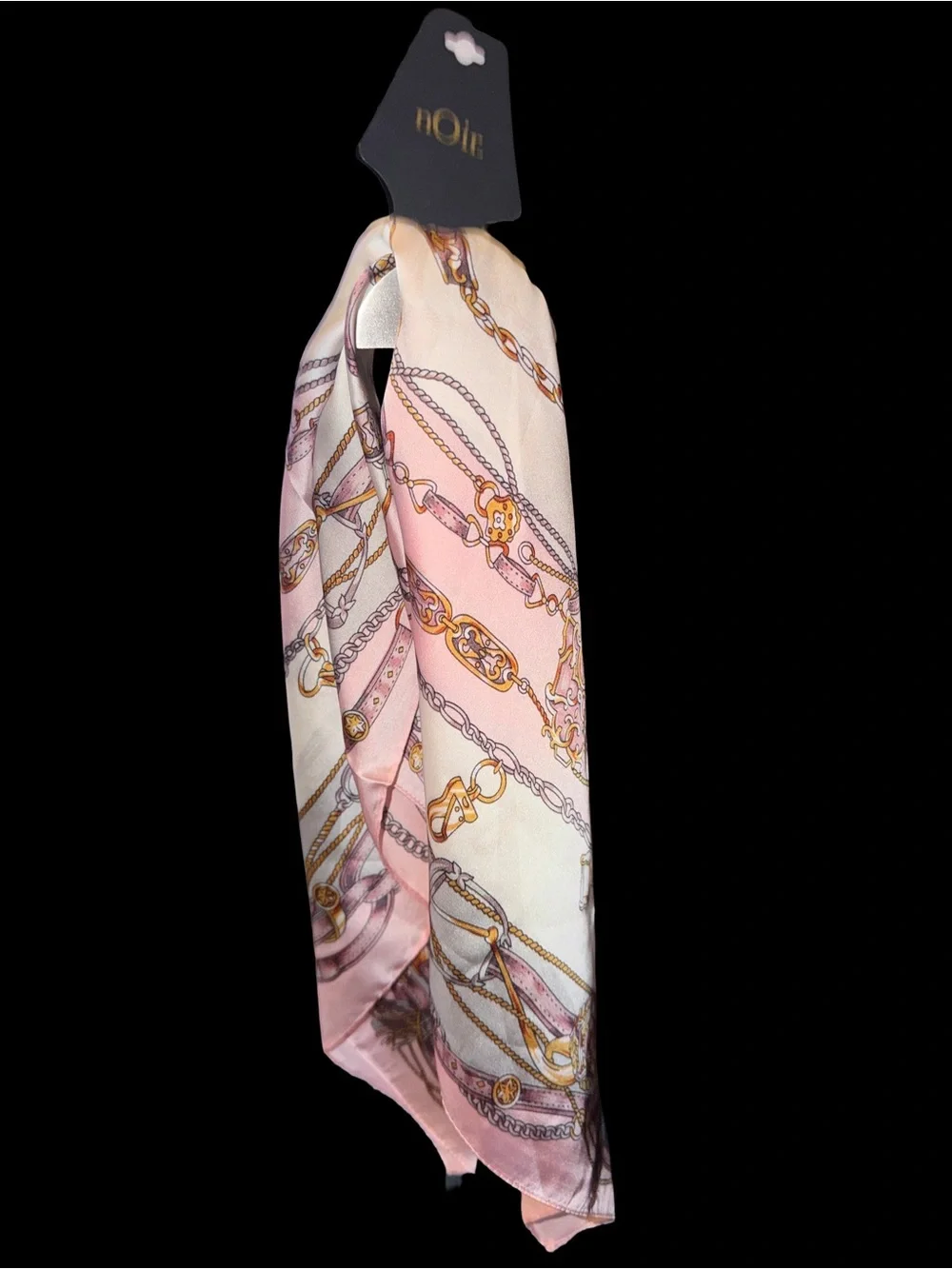 nOir Jewelry delicate pink