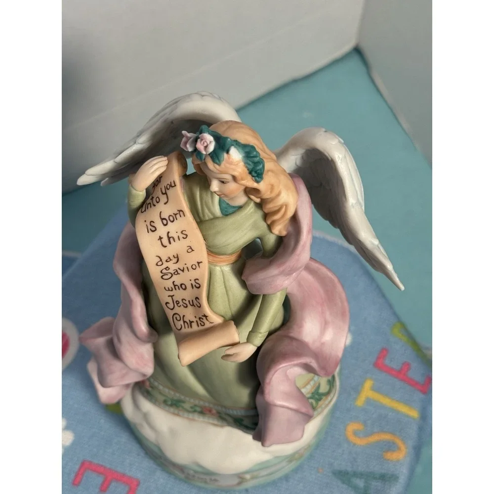 Hamilton Gifts piece born