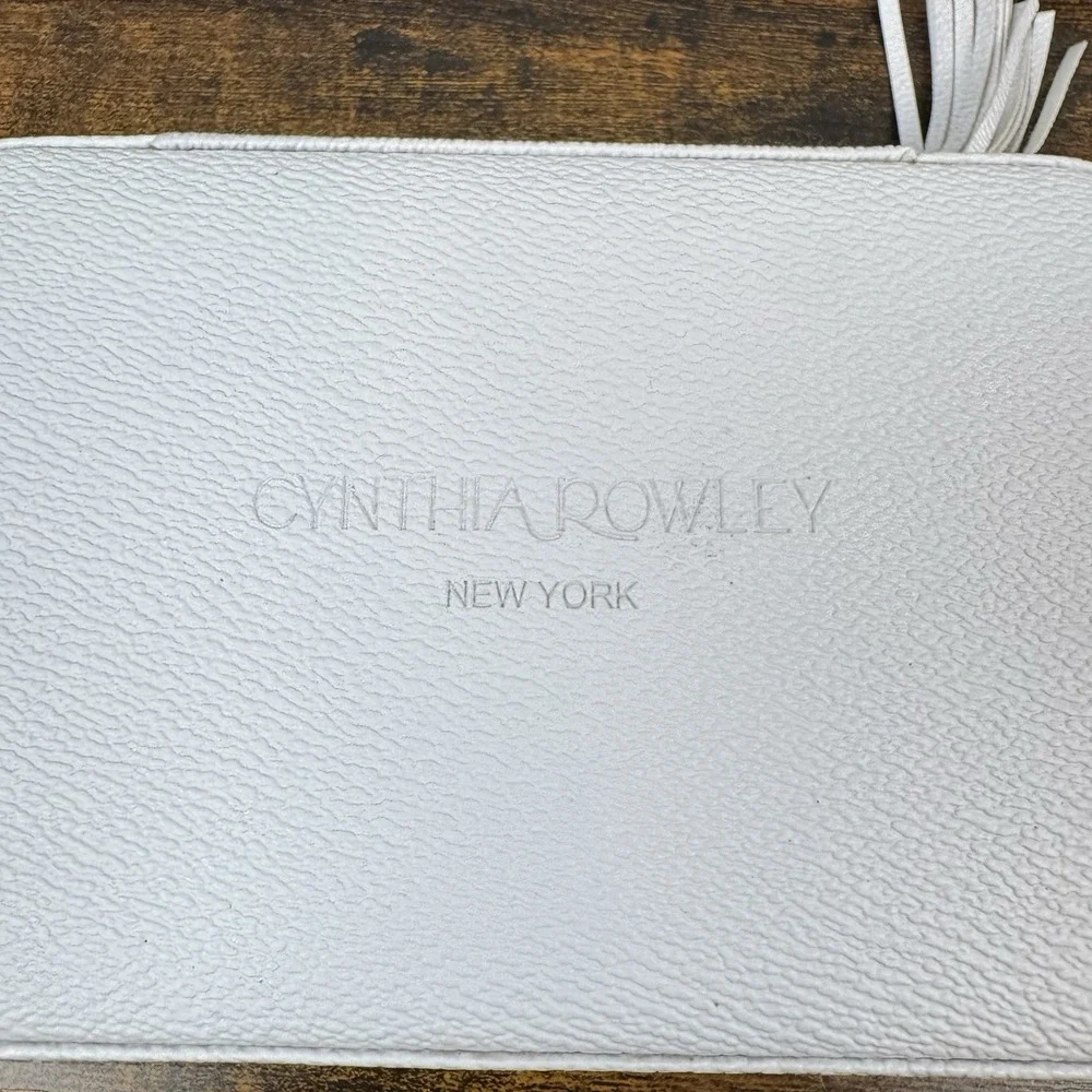 Cynthia Rowley White faux-leather zip around travel‎ jewelry case