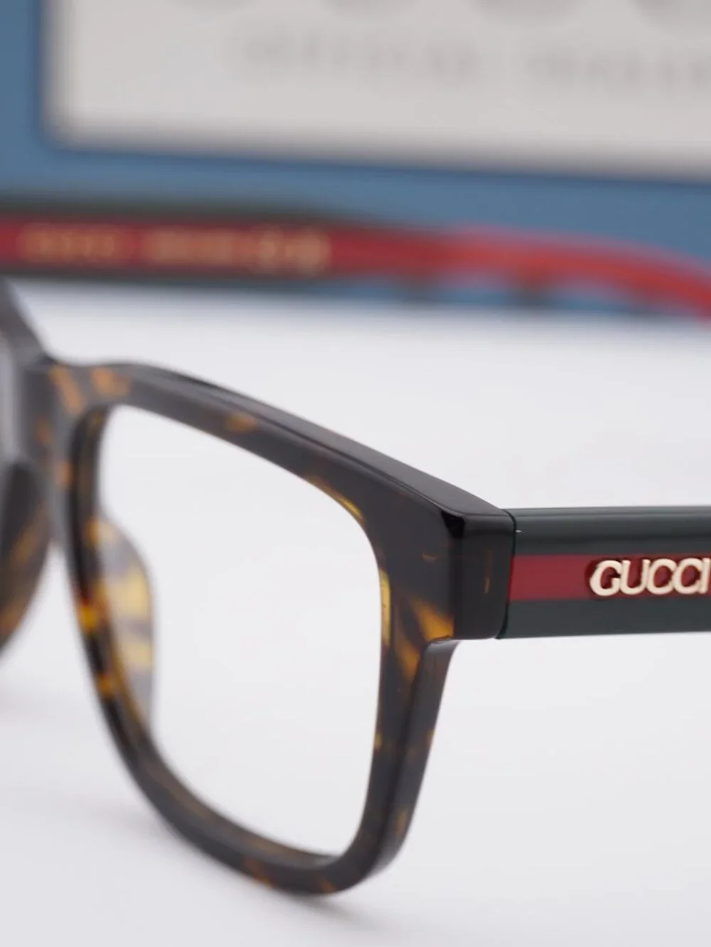 Gucci model gg1870o