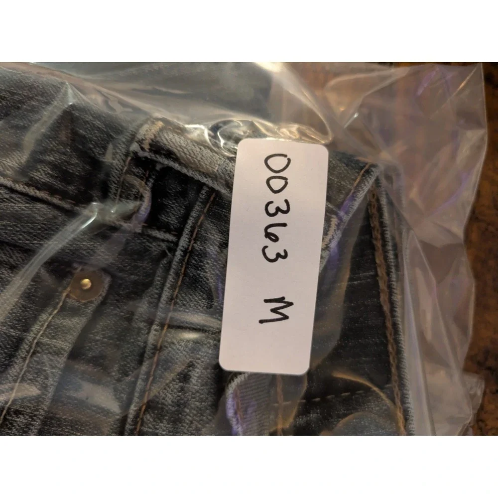 Levis levi men