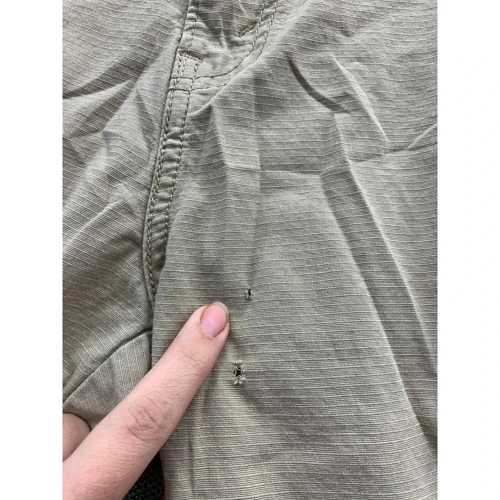 Levis signature by
