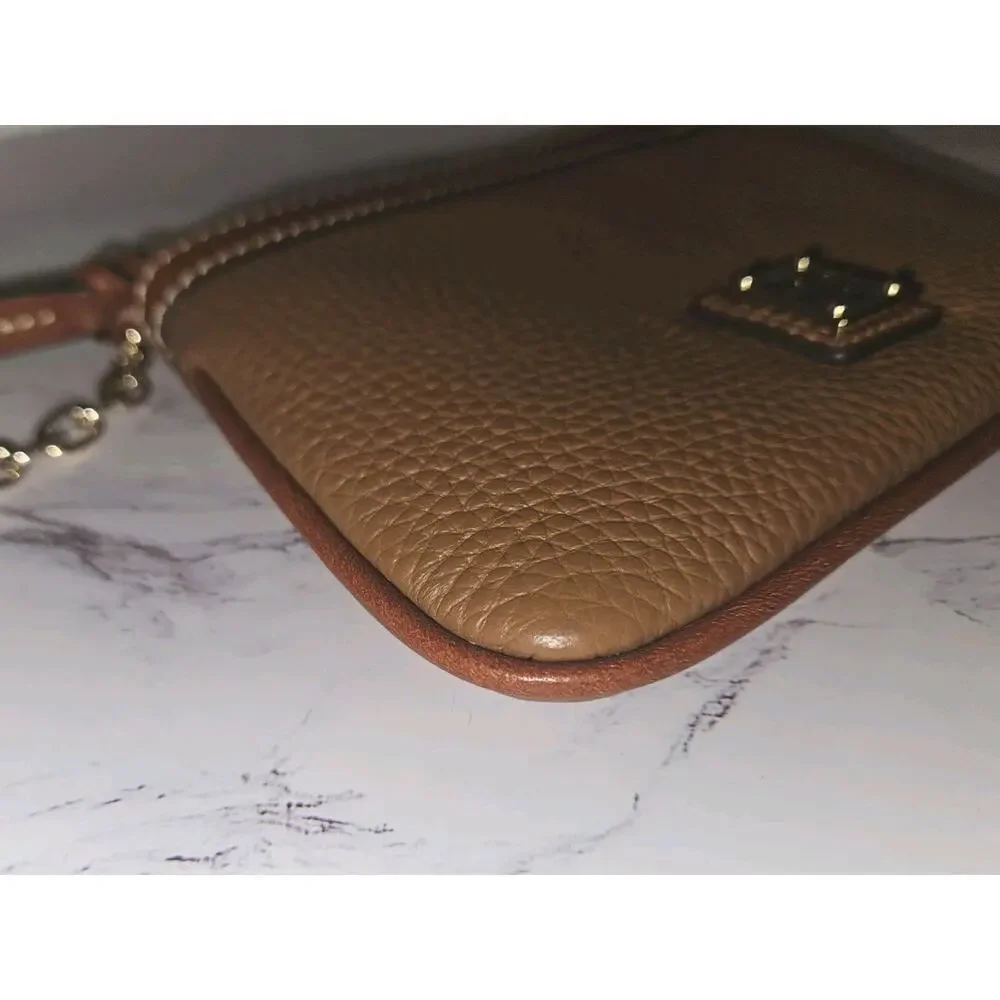 Dooney & Bourke nwot dooney