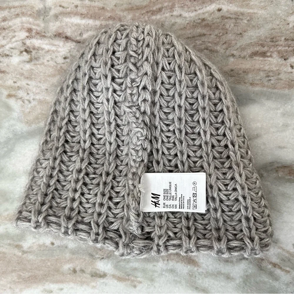H&M grey knit