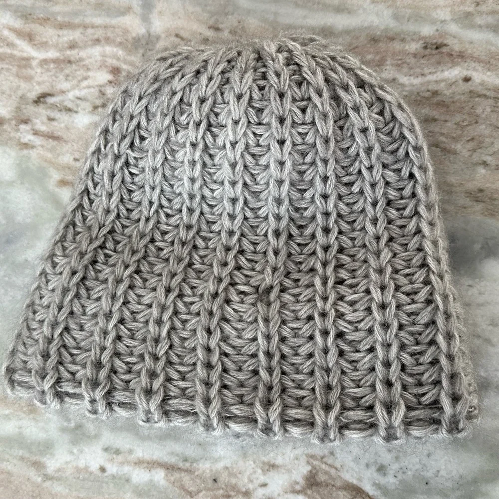 H&M grey knit