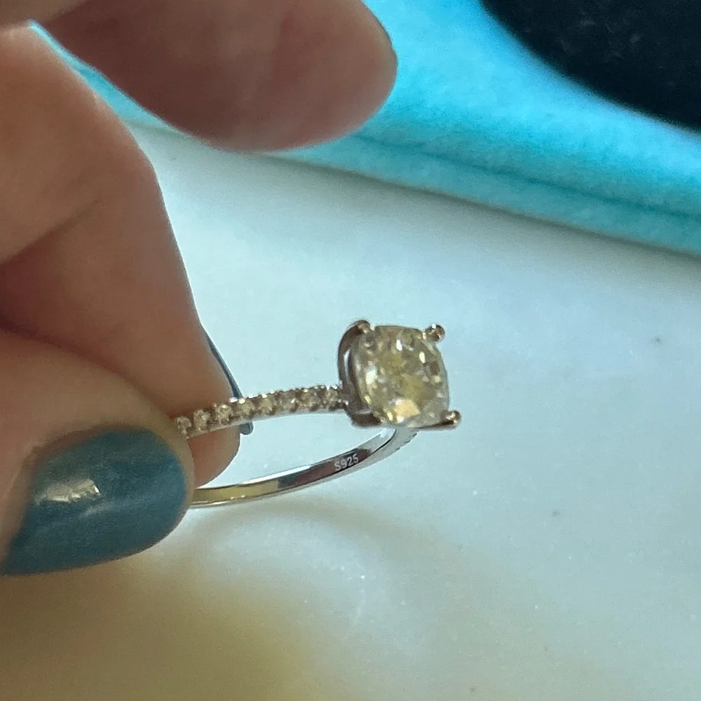 Moissanite Diamond cushion 925‎ Sterling silver ring size 9 VVSD