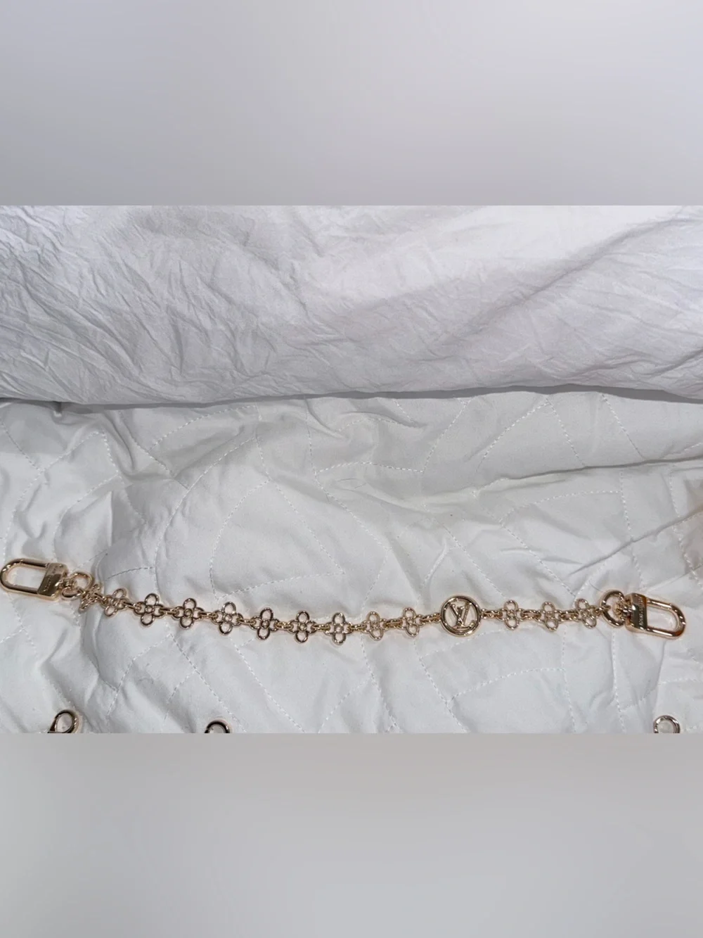 None elegant gold