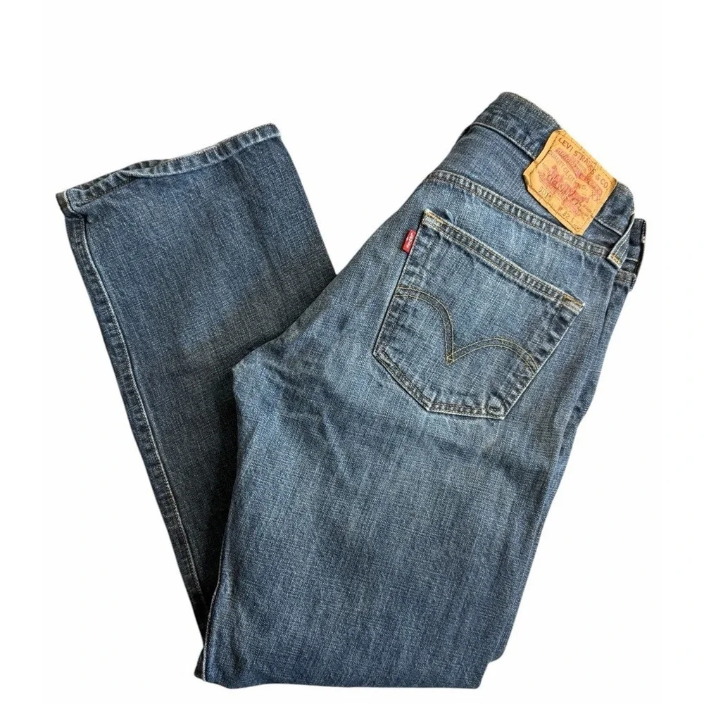 Levis measurements waist