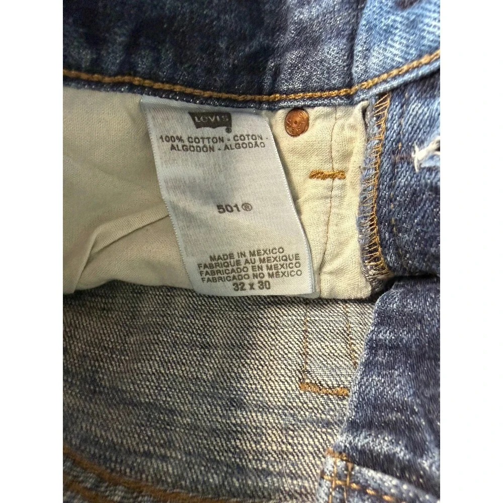 Levis measurements waist