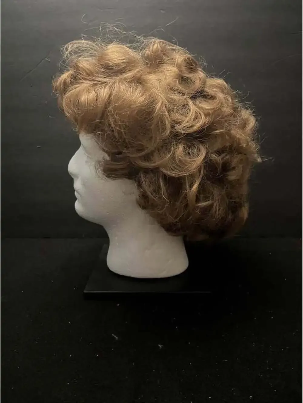 N/A synthetic curly