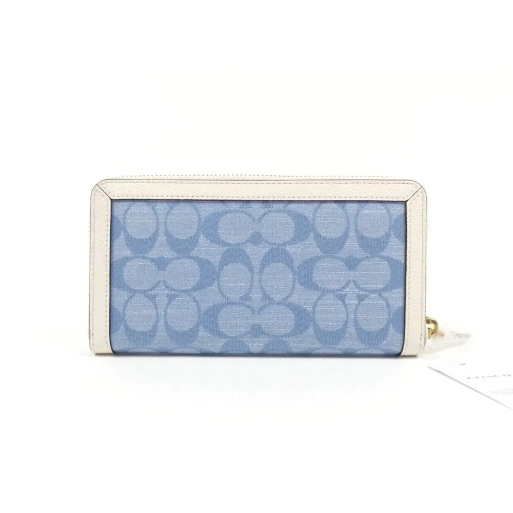 Coach signature light