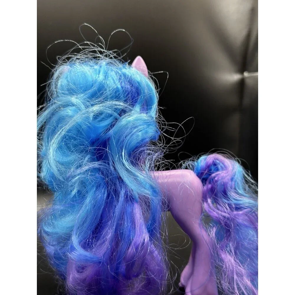 My Little Pony Movie G5 Figure Izzy Moonbow Unicorn Shining Adventures Hasbro 6”