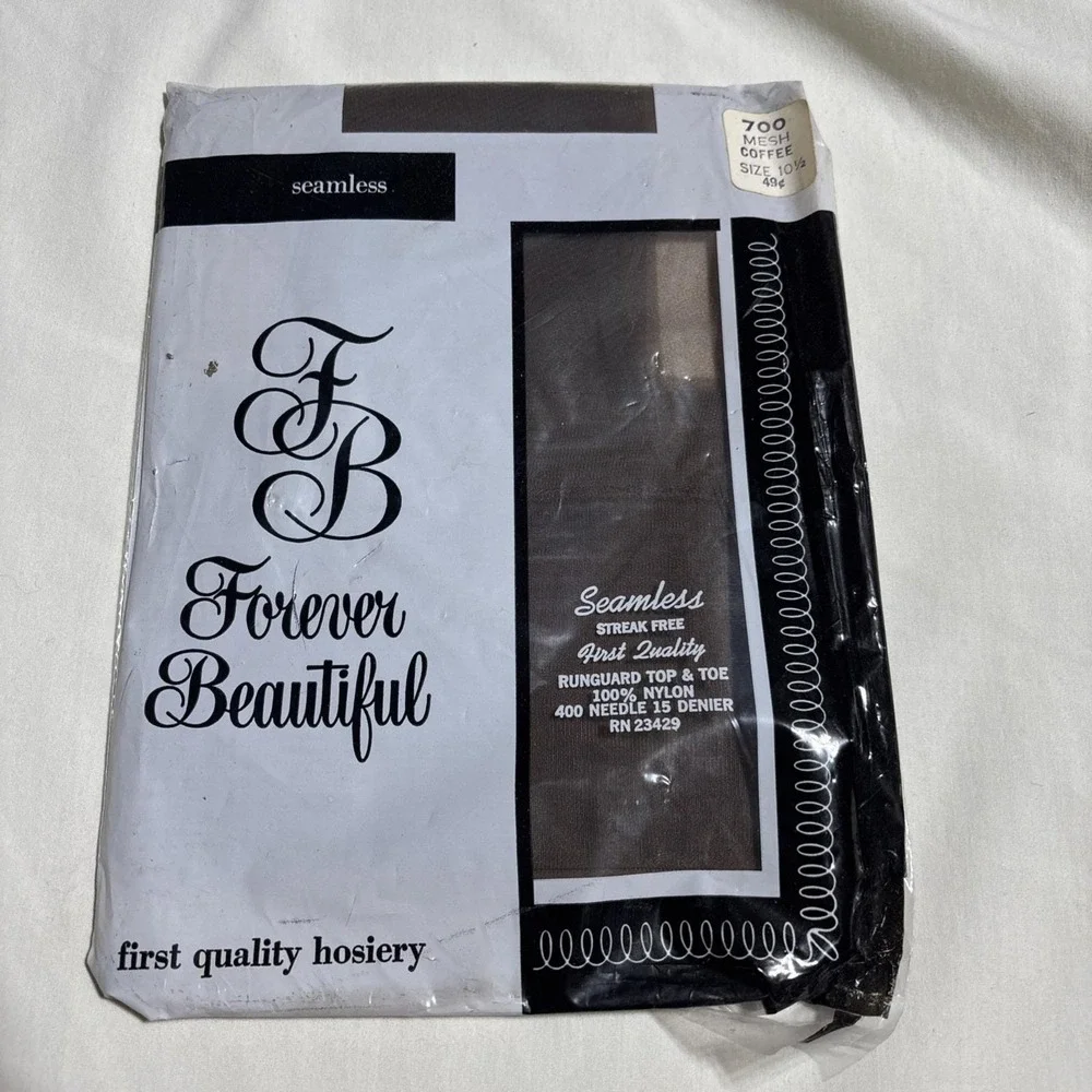 Vintage 1960s Coffee Stretch Nylon Pantyhose Forever‎ Beautiful Size 10.5